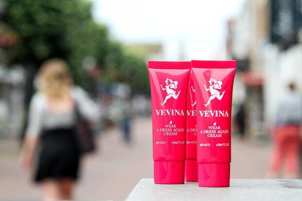 3 tubes Wear a dress again cream € 32,50